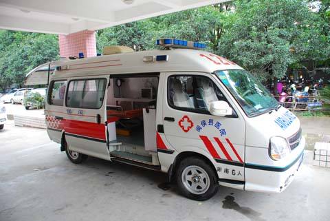 igao视频在线入口 购买救护车前对厂家进行筛选能有效控制成本
